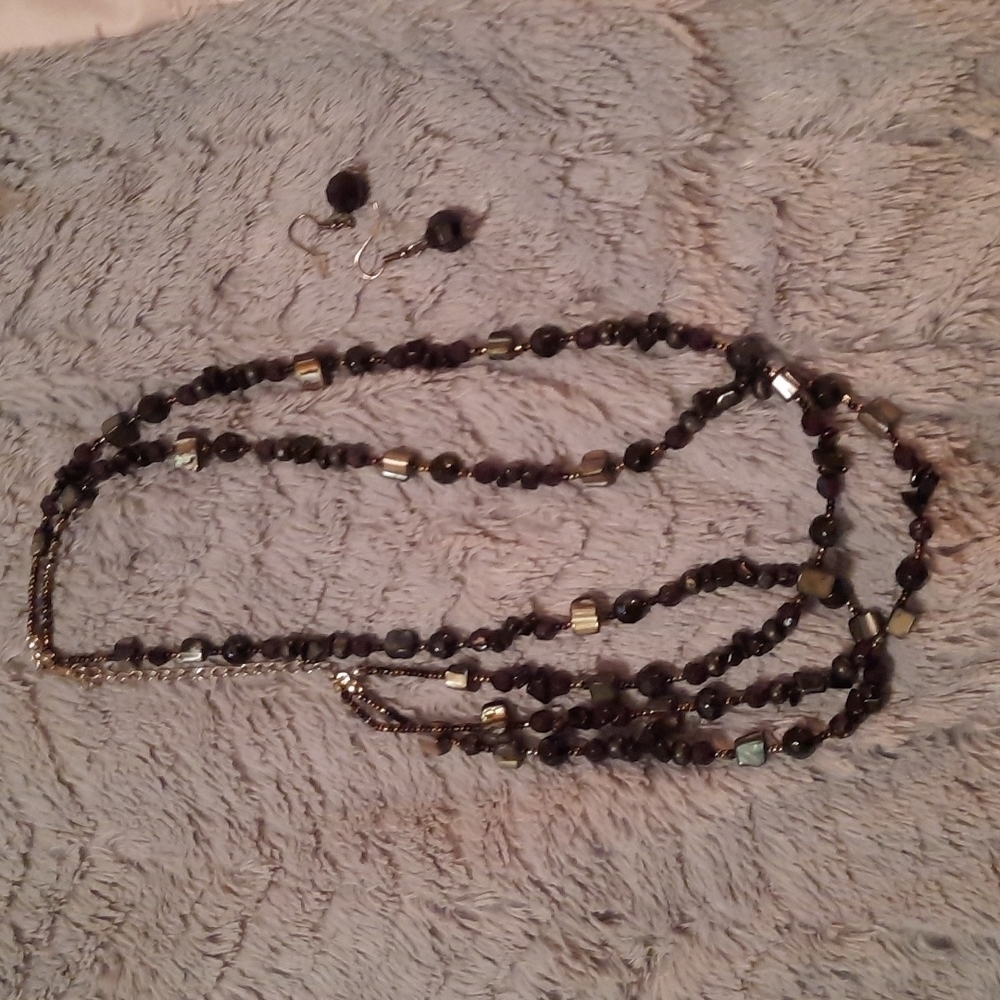 NECKLACE and earrings set